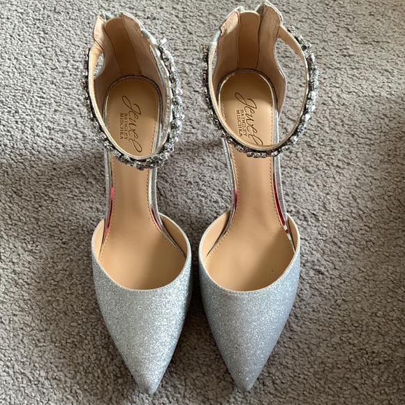 Badgley Mischka Shoes! - Picture 3 of 4